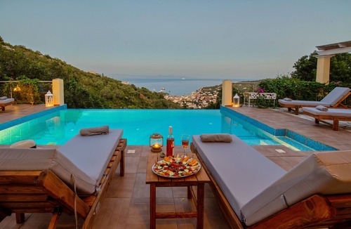 Mpogdanatika Villa | Lilac Lilium Artists villas.Ιδιωτική βίλα, με οικολογική πισίνα, εκπληκτική θέα.