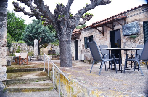 Korithi House | 'LIOTRIVI' (Λιοτρίβι) a traditional house in north Zakynthos