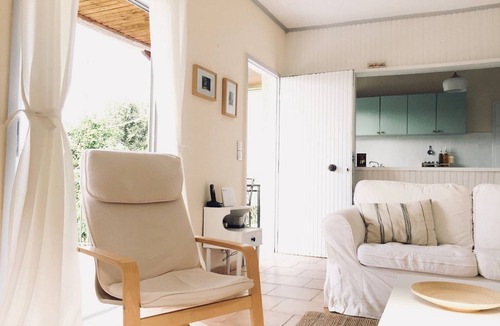 Oropos Cottage | Little cottage by the sea
