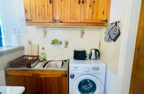 Posidonia Apartment | Love Limni No:3 in Peaceful Poseidonia