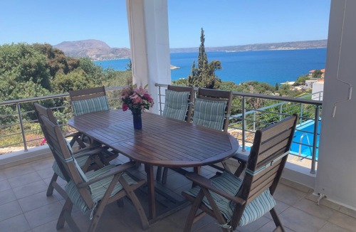 Plaka Villa | Lovely family villa with stunning sea views, private pool, games room & wi-fi