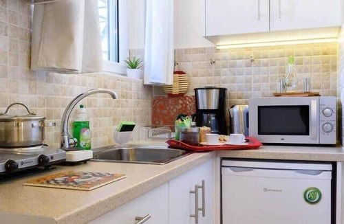 Ampelokipoi Apartment | Lovely Petit Studio in Athens