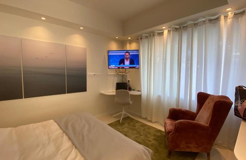 Palaio Faliro Apartment | Lovely sea front apartment.
