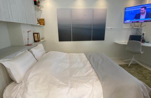 Palaio Faliro Apartment | Lovely sea front apartment.