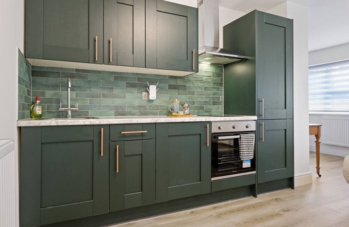 Brownswood Apartment | Lux Garden Studio flat