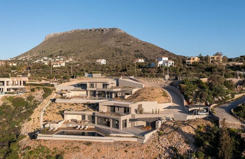 Kokkinon Khorion Villa | Luxurious Villa Kokoblue - With Heated Pool