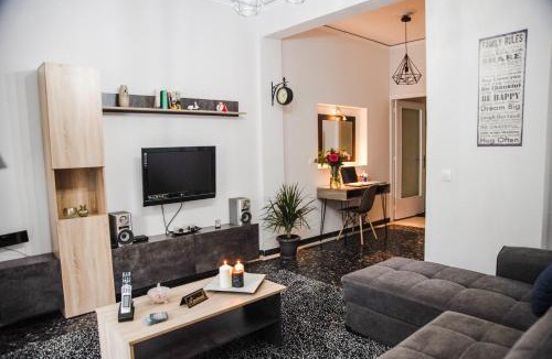Petralona Apartment | Luxury apartment near Acropolis! in the Heart of Athens!