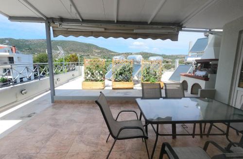 Nees Pagases House | Luxury Beachfront Suite