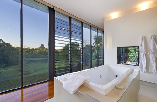 Beerburrum Bed & Breakfast | Luxury Romantic Glass Villas in a Private Adults Only Retreat.