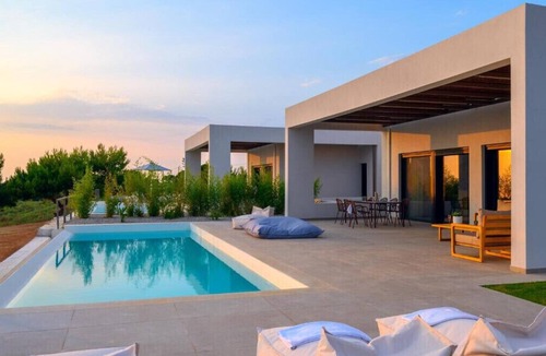 Gargaliani Villa | Luxury villa with Private infinity pool, sea view & sunset. Nobus Villas 2.
