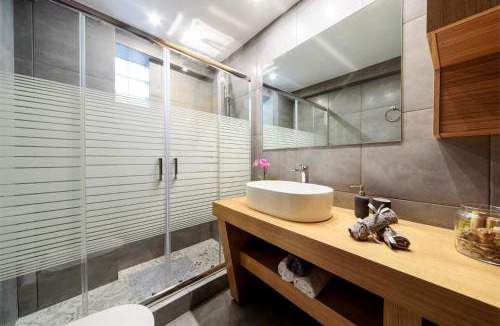 Omonia Apartment | M&D Luxury Suites in central Athens