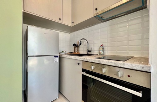 Petralona Apartment | M & M 9 IN THE CITY
