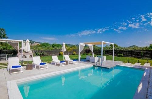 Vanato Villa | Madini Luxury villa with private heated pool