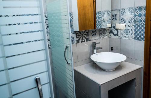 Paralia Ofryniou Apartment | Magdalene's Premium Apartments