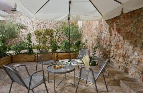 Thissio Villa | Magnificent Athens Villa 1 Bedroom Villa Aizen Garden View Ground Floor Platia Agion Asomaton