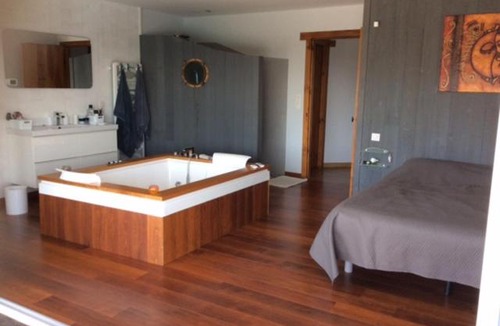 Villefranque Villa | maison au milieu de 9 hectares avec piscine chauffée