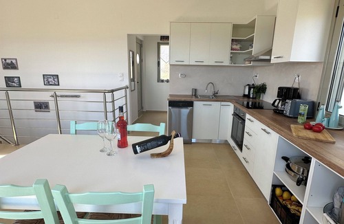 Mires Villa | Maison Bord de mer Avec Piscine Privée