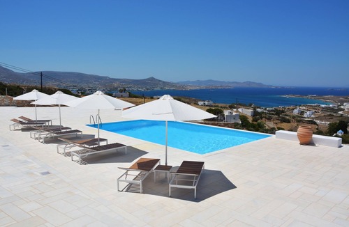 Krotiri House | Maisonette "Kolymbithres", Sea & Sunset View, Pool, Basketball Court at Krotiri