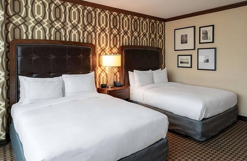 Alexandria West Hotel | Make Your Trip More Enjoyable! 2 Relaxing Units, Pool, Parking, Pets Allowed!
