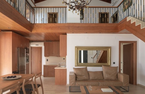 Linoperamata Villa | Manificus Villa II, with Heated Pool