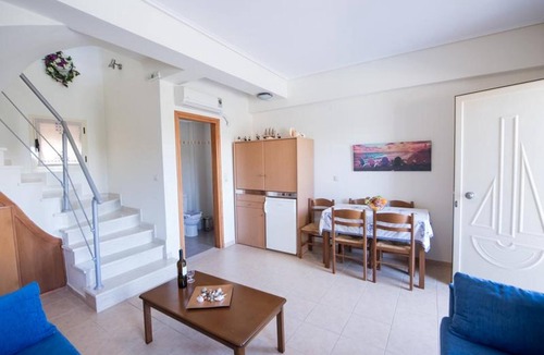 Stoupa Apartment | Manoleas Villas - Apartment 8
