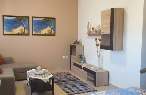 Lahania House | Mare Blu 2 on the beach is a maisonette ideal for relaxing holidays by the sea