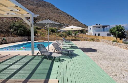 Kokkinon Khorion Villa | Margarita's Escape Villa