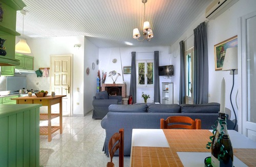 Koutsi Villa | Maria Villa: A Blissful Sanctuary by the Sea