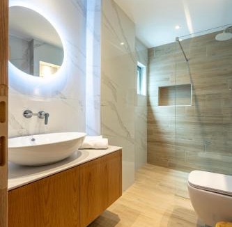 Tingaki Apartment | Marias Beach Light Stay Near the Sea