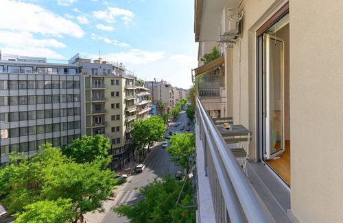 Mousio Apartment | Marnis10 5th Right-Urban Chic Archeological museum