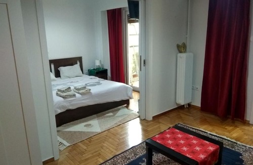 Ampelokipoi Apartment | Metro Ampelokipi