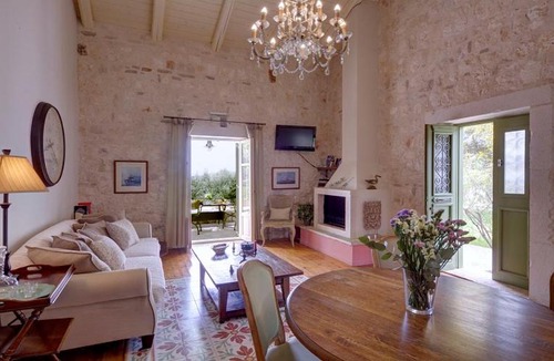 Aetos Villa | Mili Green