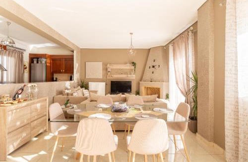 Markopoulon Villa | MiLo Luxury House -Free Airport pick up-10min drive