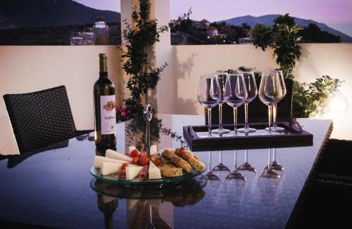 Markopoulon Villa | MiLo Luxury House -Free Airport pick up-10min drive