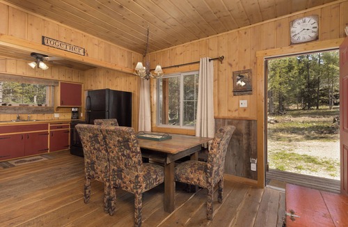 Lazy Acres Cabin | Mini Moose Cabin: New Listing, same great cabin with AC!