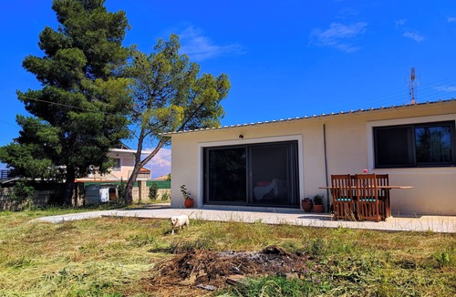 Pantokratoras House | Μinimalist quiet house! 5 minutes to the beach.