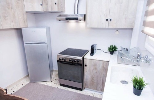 Ampelokipoi Apartment | Modern beauty in central area