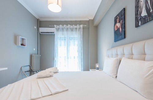 Ampelokipoi Apartment | Modern City Apartment by Cloudkeys