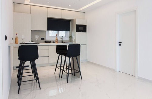 Alimos Apartment | Modern Luxury Athens Riviera w Sea View