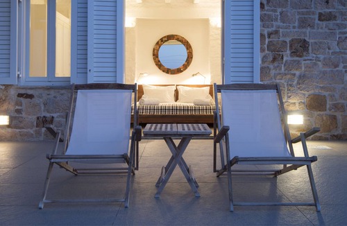 Kampos Apartment | Modern luxury with sea view