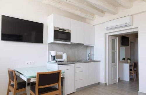 Karystos Apartment | Modern Neo-Classic Apartment Unit 2