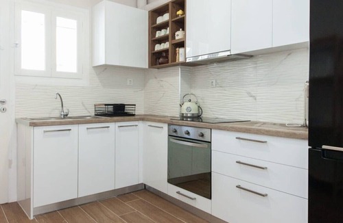 Vyronas Apartment | Modern Stylish 2 Bd Apt in the Heart of Vironas