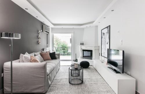 Khalandrion Apartment | Modernized & Spacious 2BD Apartment in Chalandri by UPSTREET