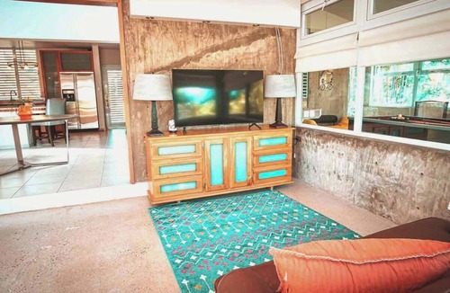 Guavate House | Mountain Retreat: Jacuzzi, Pool Table & Peace