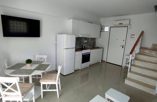 Loutraki-Agioi Theodoroi Apartment | Myra: Stunning Seaview Maisonette