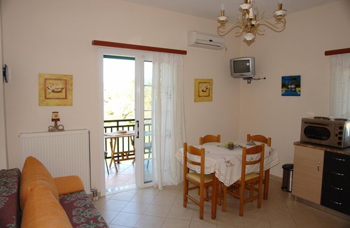 Ag. Georgios Apartment | 'Nefeli Apartment Ground Floor' with Sea View, Garden & Wi-Fi
