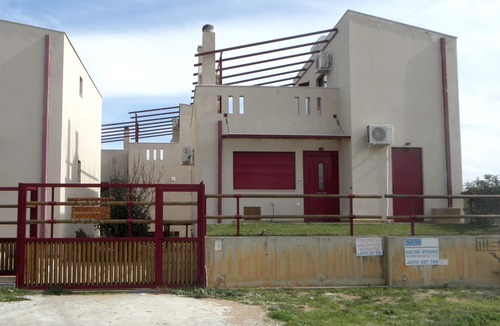 Spata-Artemida House | nemhouses near the airport of Athens and the sea