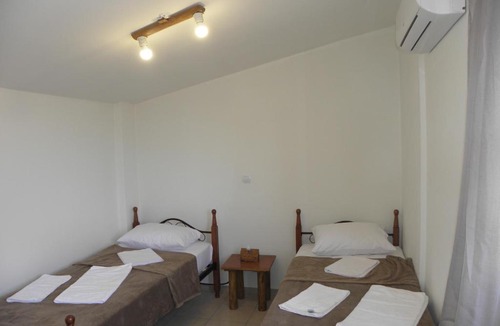 Spata-Artemida House | nemhouses near the airport and the sea in artemida