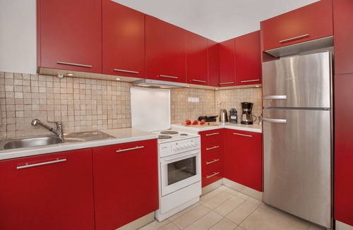 Plaka Apartment | Neoclassical Apartment close to Syntagma-Plaka