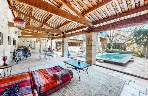 Saint-Simon House | Nice home in Saint-Simon with private swimming pool, can be inside or outside